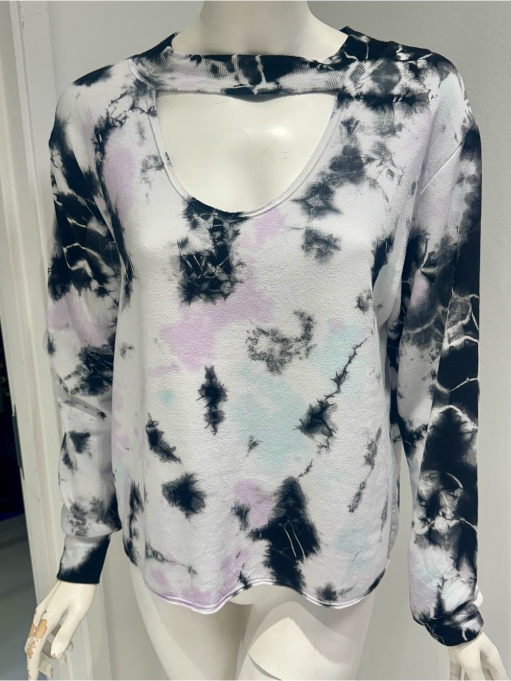Hard Tail tie dye sweat shirt size XS in black, white and lavender